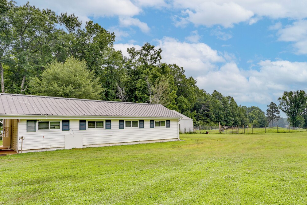 Dawsonville Apartment w/ Covered Patio! view 5