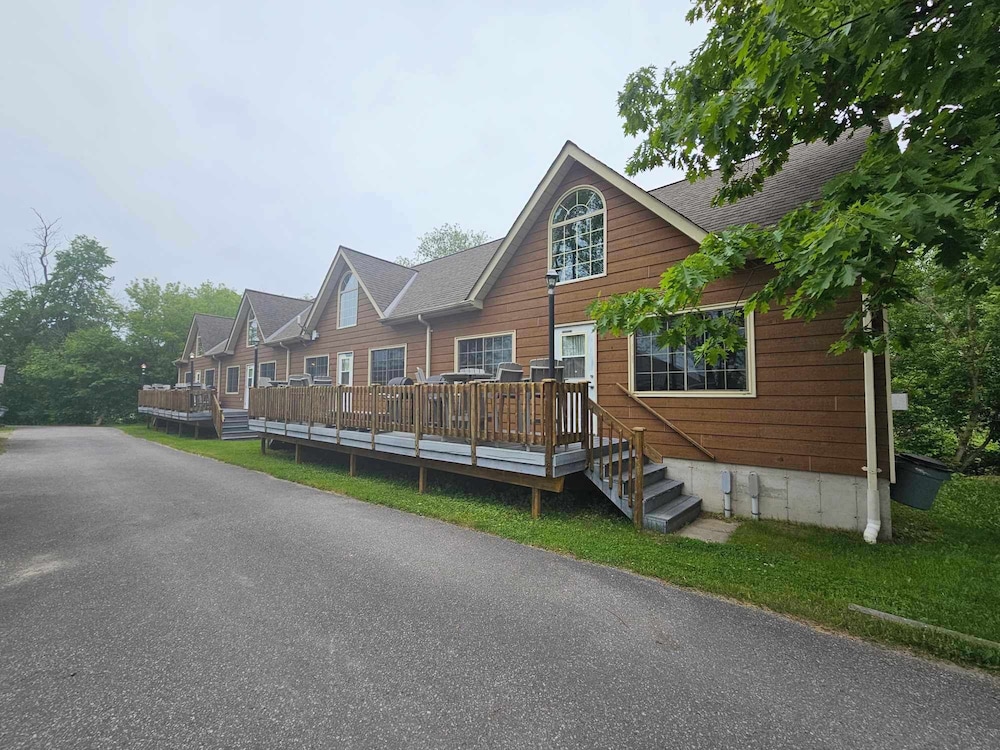 Southview Cottages Resort