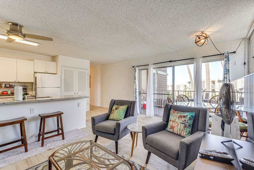 Newly Remodeled Kailua-kona Condo w/ Pool Access view 4