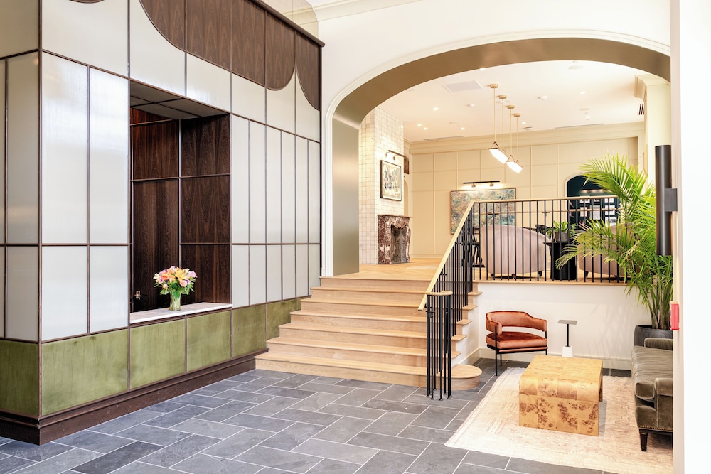 DC Suburbs Vacations - Hotel Heron Old Town Alexandria - Property Image 2