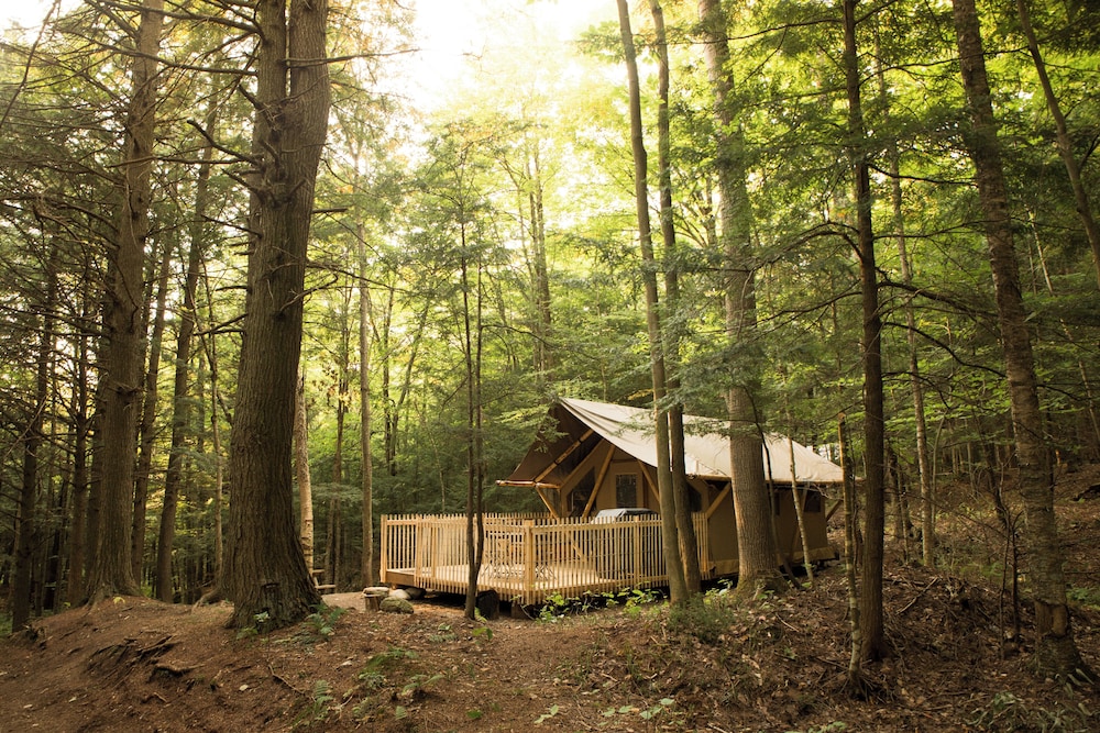 Huttopia Les 2 Lacs - Laurentides