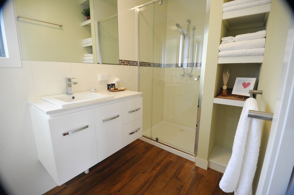 Gisborne Peak Winery Cottages