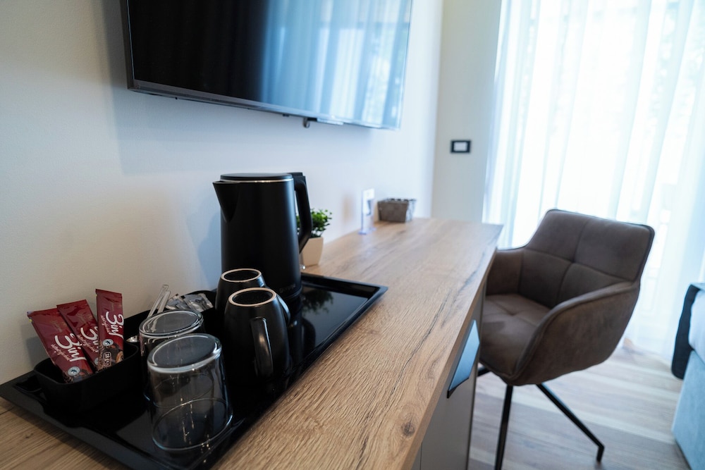 Seafront Sunset Studio&Rooms