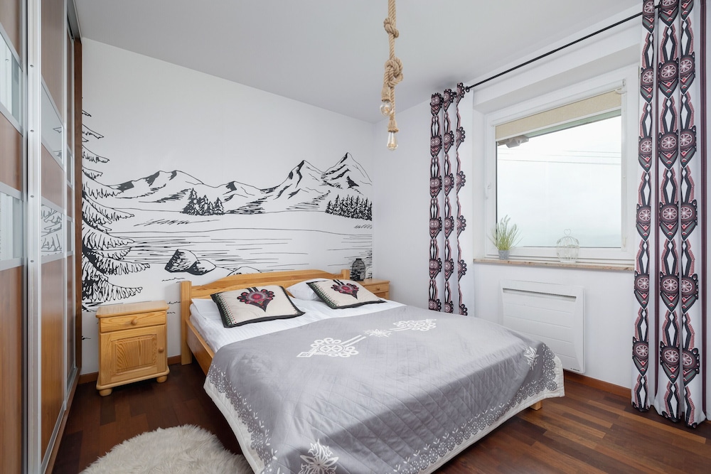 Krolewska Apartment Mountain by Renters view 4