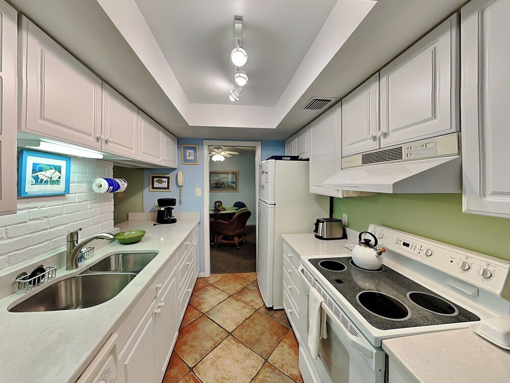 Jacksonville Beach Costa Verde 2319-102 by Distinctive Beach Rentals