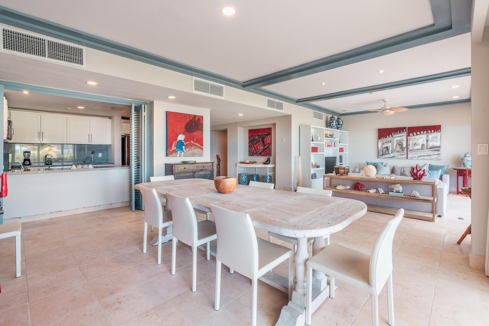 Apt w 2br-beachfront Private Pool in Sotogrande