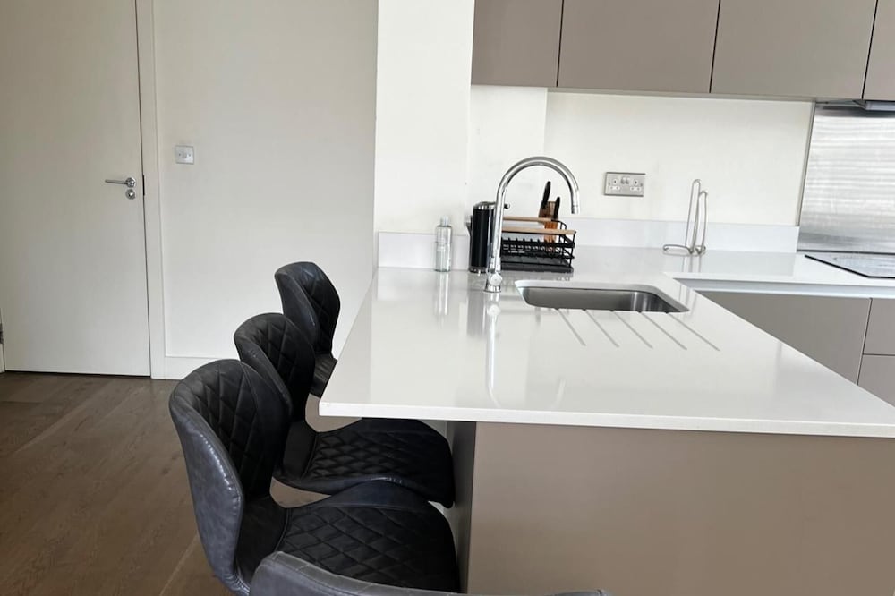 Luxury 2 Bed In Royal Arsenal, Family Ok, Balcony
