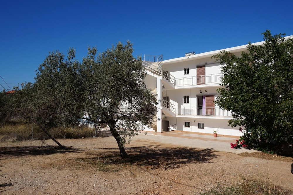 Yialos Studios