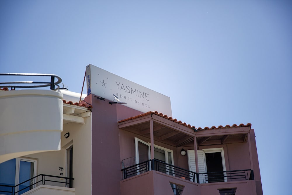 Yasmine Apartments