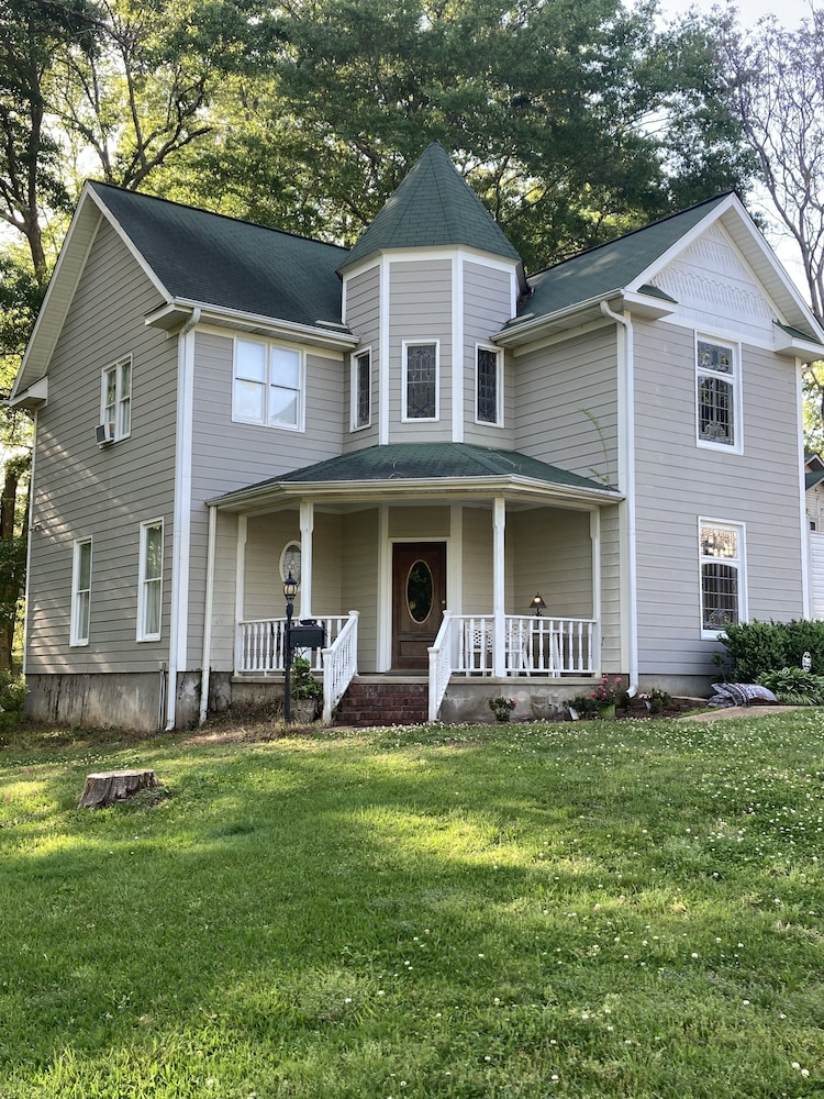 Rose House Inn