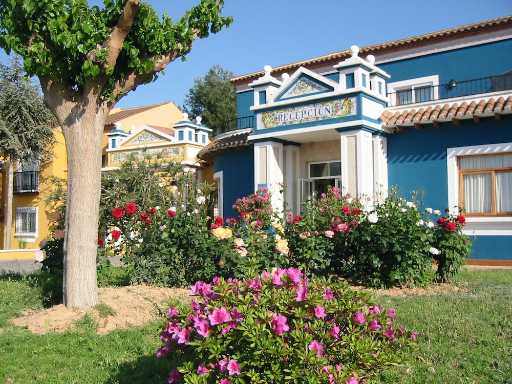 Hotel Entresierras - Image 1