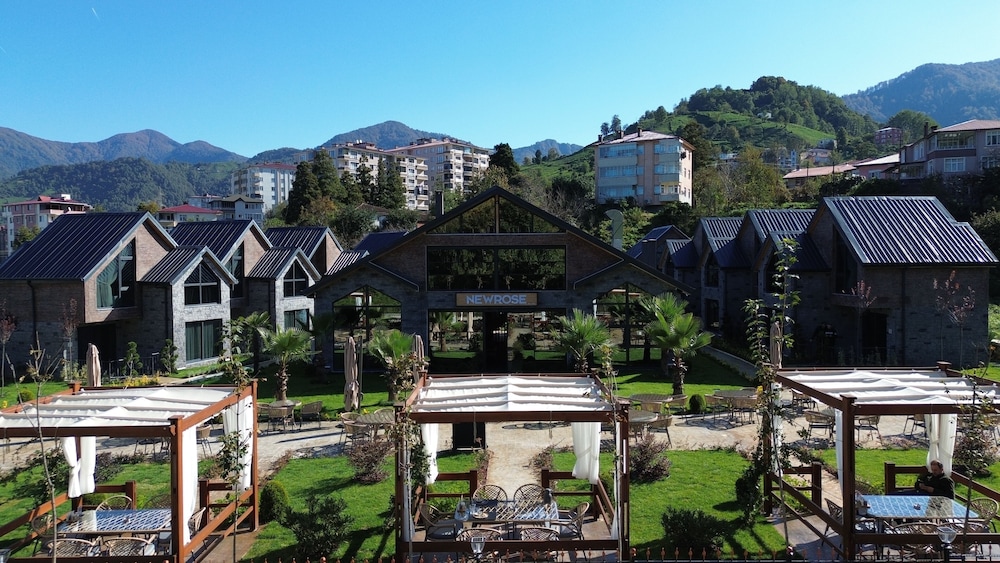 Newrose Tatil Köyü