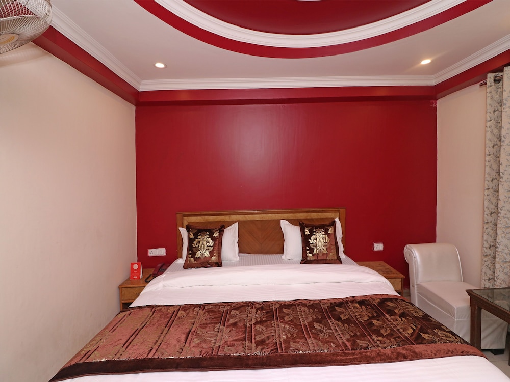 OYO 13654 Krishiv Residency