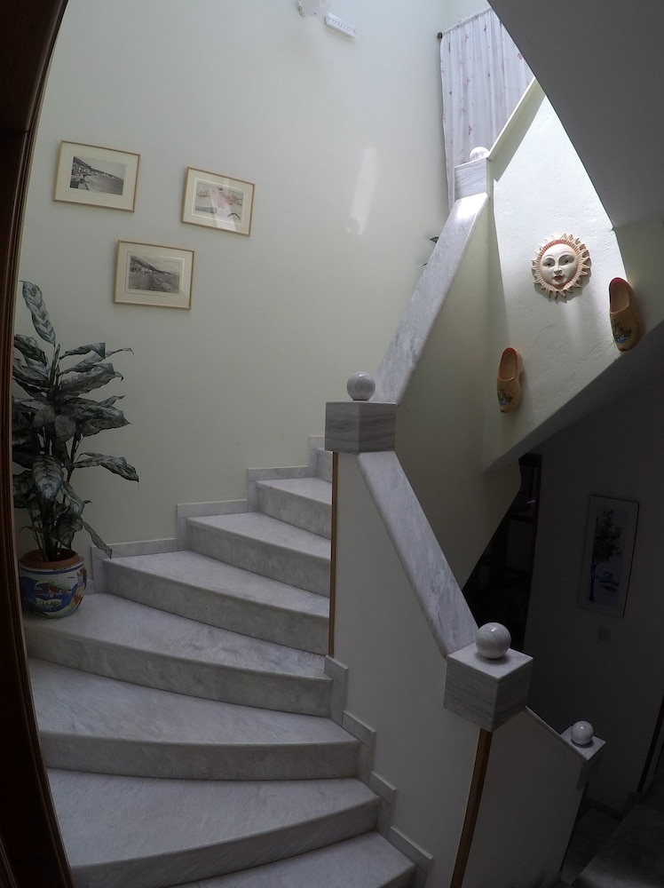 Zafiria Apartments