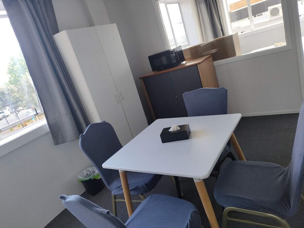 1 Double 1 Single 2 Sofa Beds Suite 2