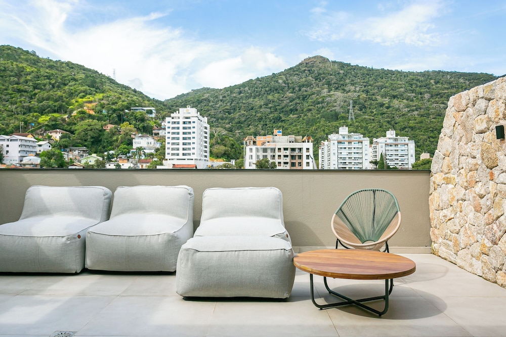 First Residencial Multifuncional by Viva - Conforto e Fácil Acesso às Melhores Praias de Floripa