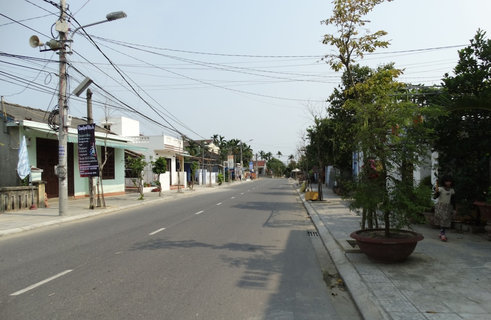 Yellow House Homestay