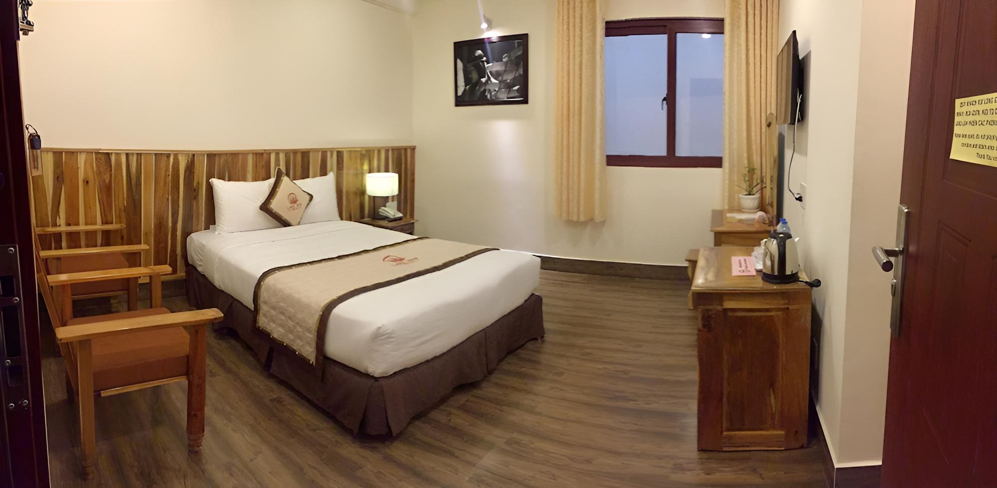 Lake View Hotel