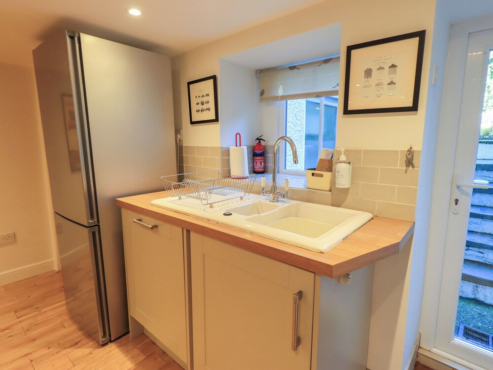 Stones Throw Cottage