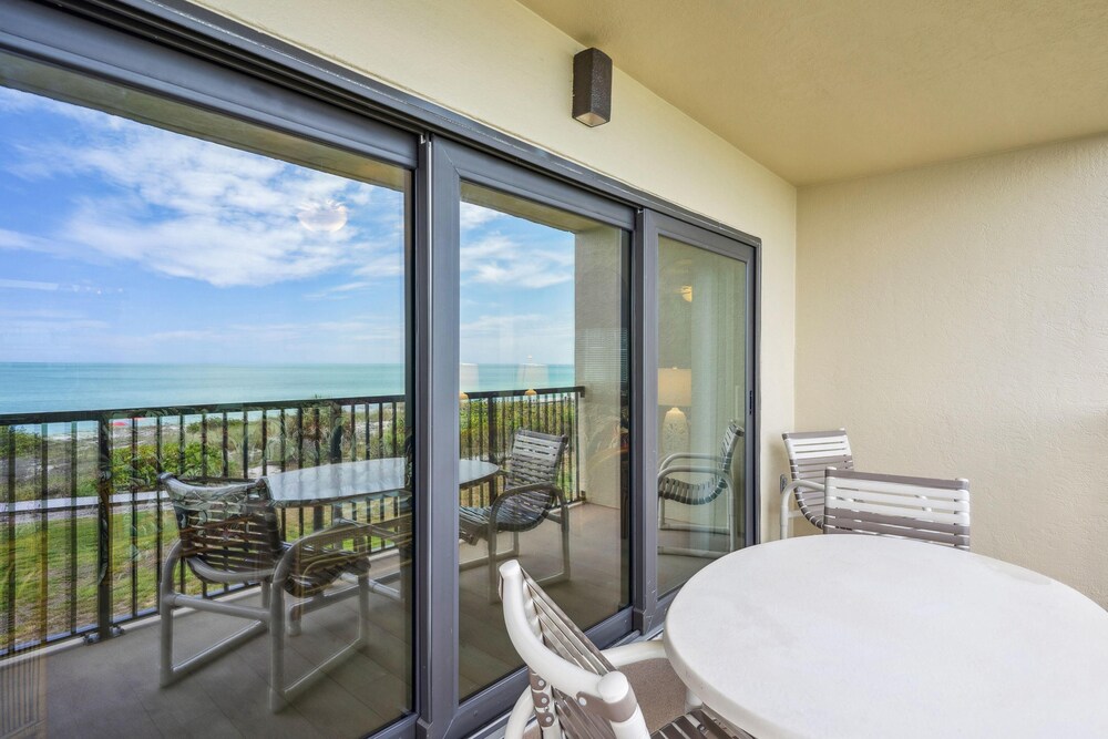 Land's End 11-307 Beach Front - Premier