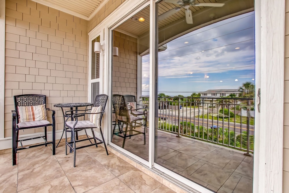 1931 S Fletcher 3 Bedroom Townhouse