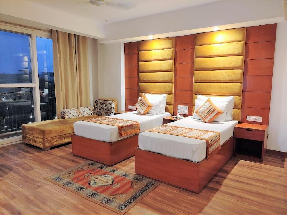 The Angel Hotel And Suites