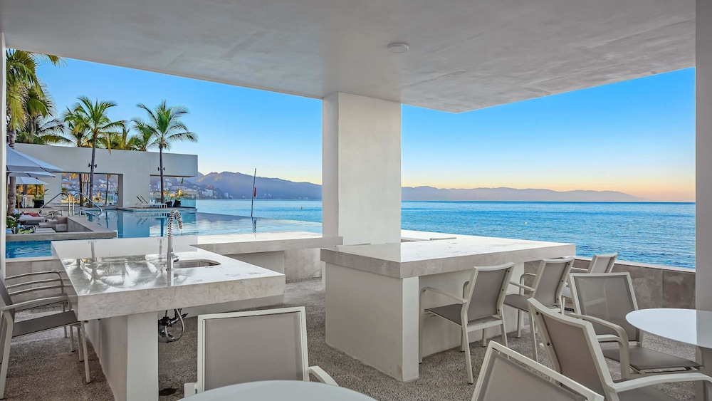 Panoramic Hot Tub Oceanview Luxury 4BR Penthouse