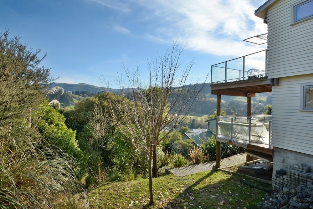Baldwin Street BNB