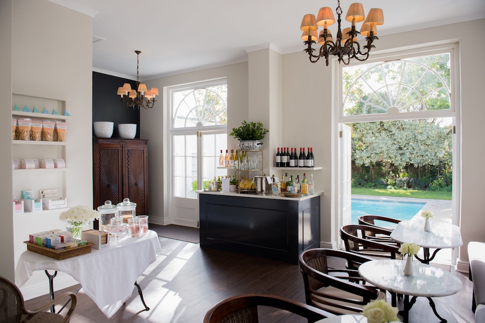 River Manor Boutique Hotel 6