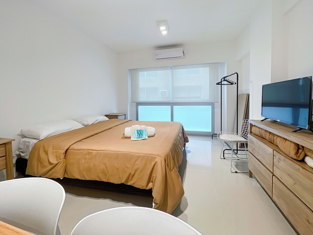Ayres Suites Moreno