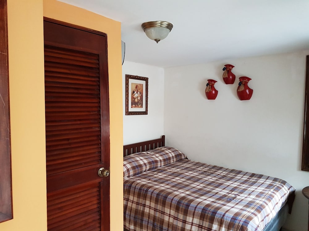 Granada Vacations - Hotel Casa Morazan Granada - Property Image 1