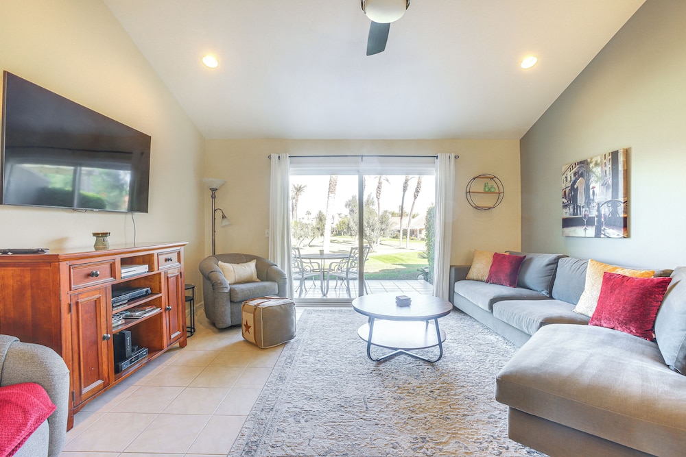 Games, Grill & Golf Course View: Palm Desert Gem!