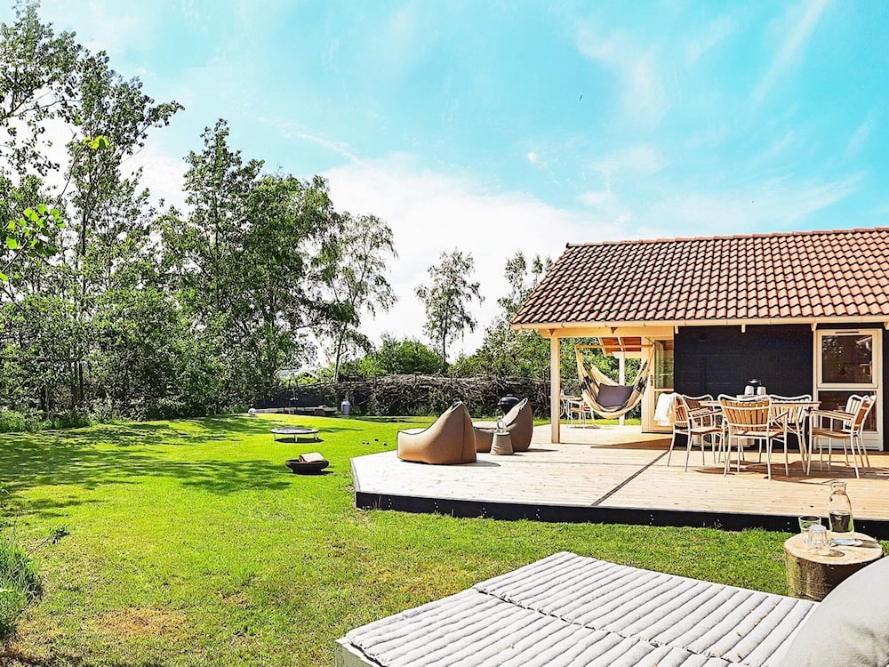 6 Person Holiday Home in Dannemare