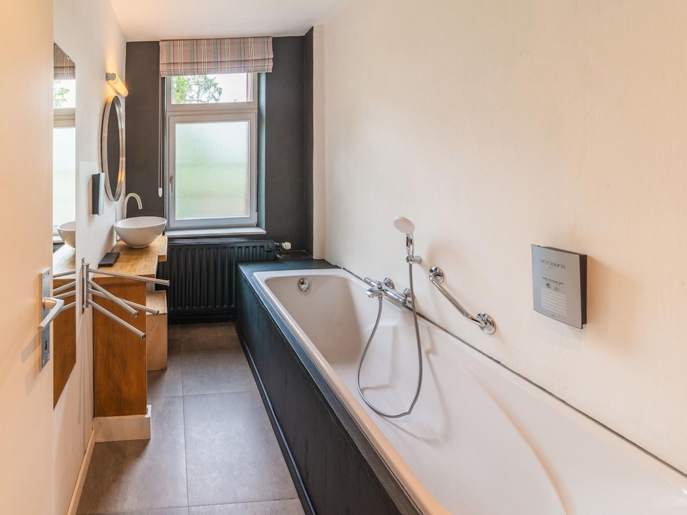Spacious Villa Near Barvaux