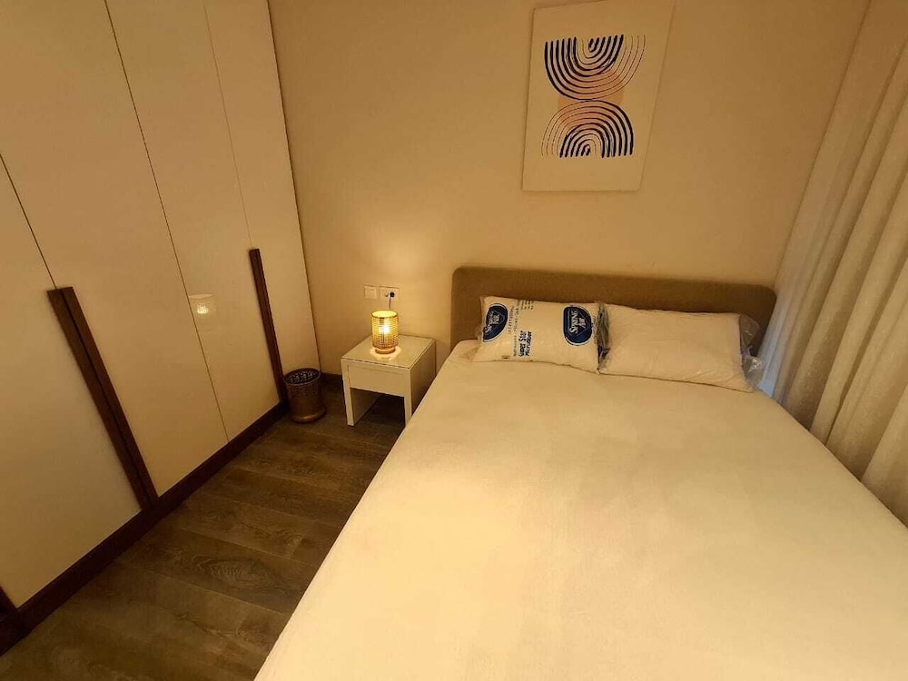 Mynt Stay zed west Residence 2 bedroom E1E213