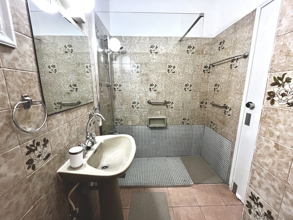 79 AN - Stay Nissi Chrysland Studio 111