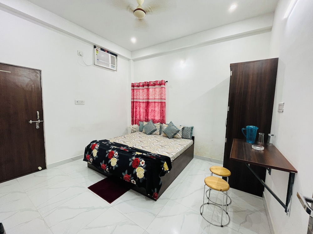 AVR MOTEL