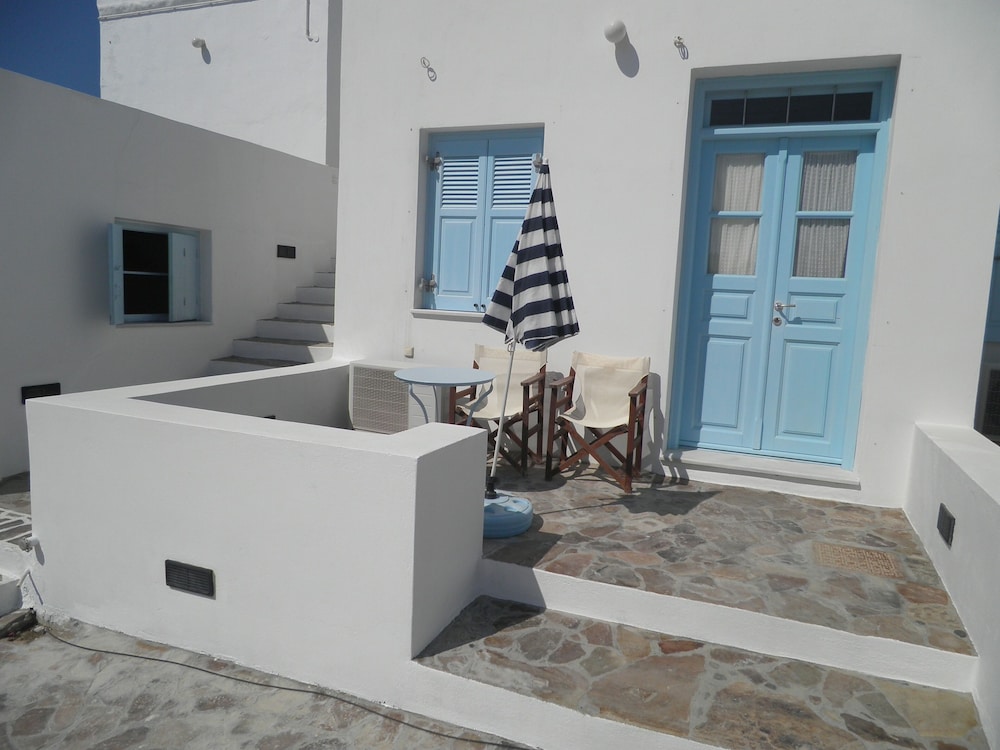 Kavalieros Studios - Property Image 7