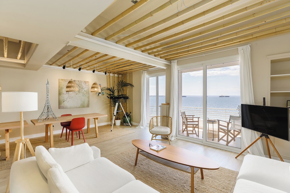 Infinity & Beyond seafront apartments