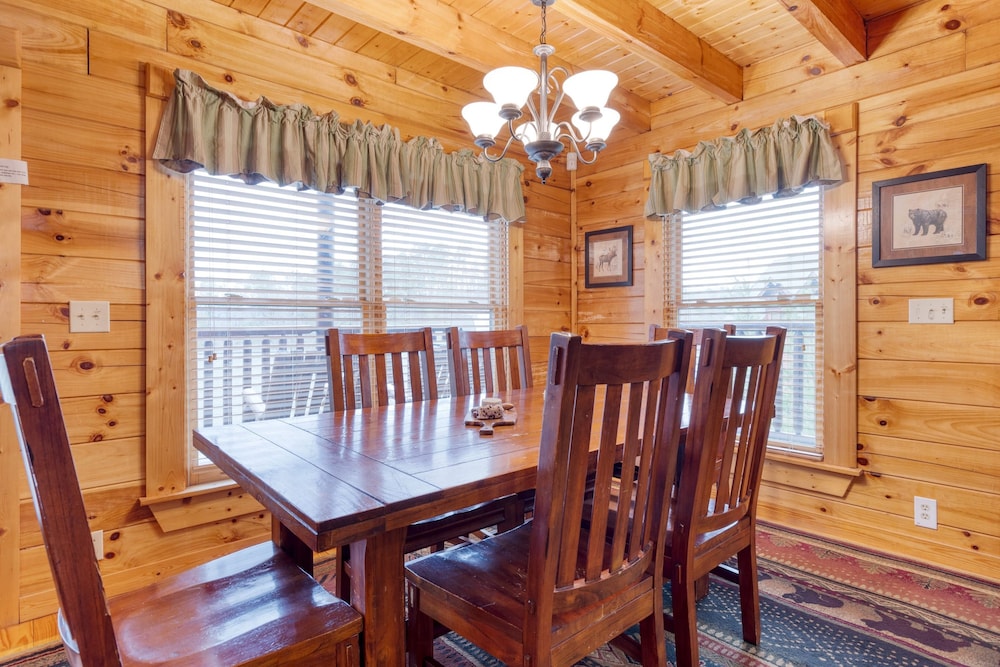 Anne s Place Cozy Cabin With Hot Tub Games Near Dollywood Attractions