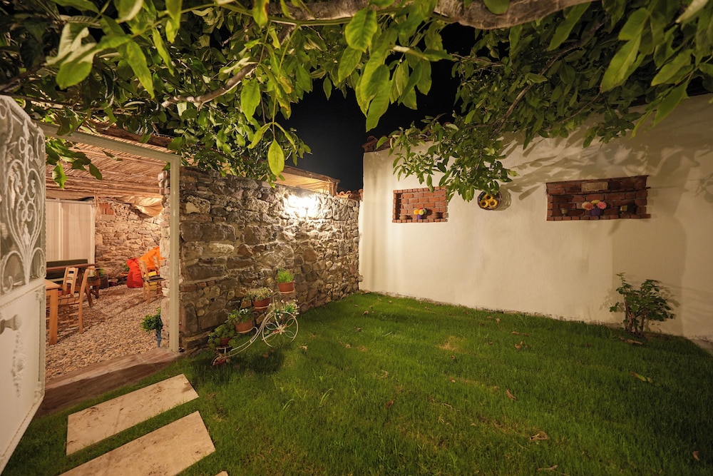 Tetka Konuk Evi - Image 41