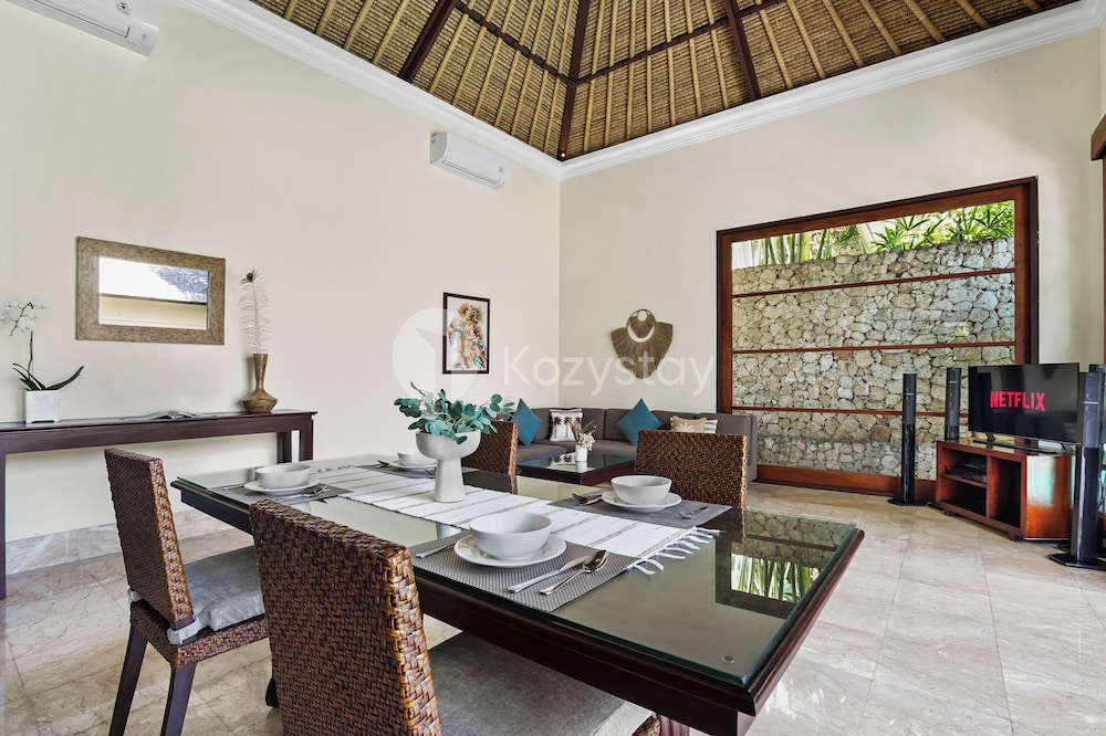 Havara Villa by Kozystay - Private Beach