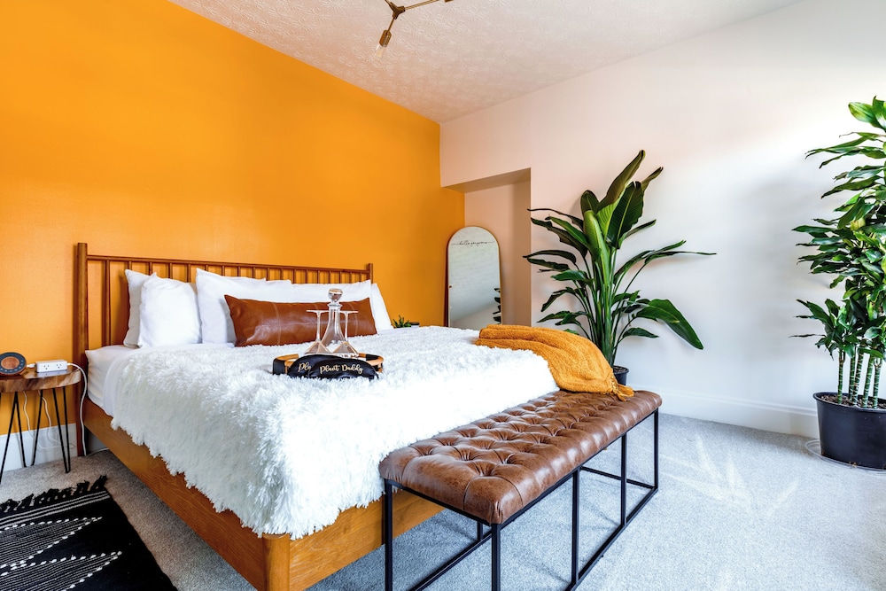 Jungle House Boutique Residences – Downtown Columbus & Short North