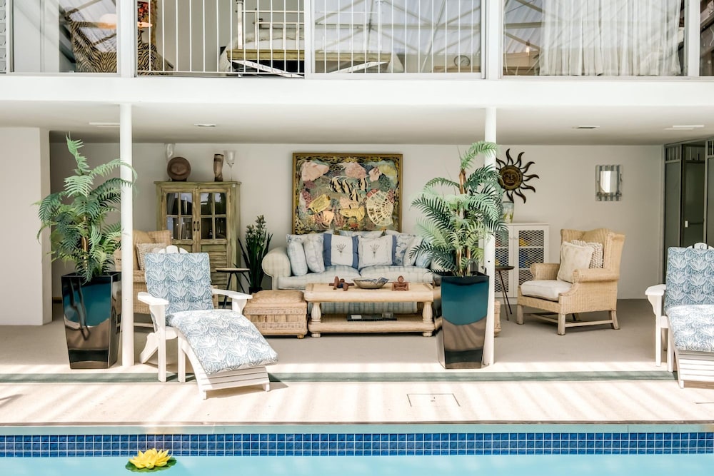 3bed With Indoor Pool and Sea Views The Sanctuary