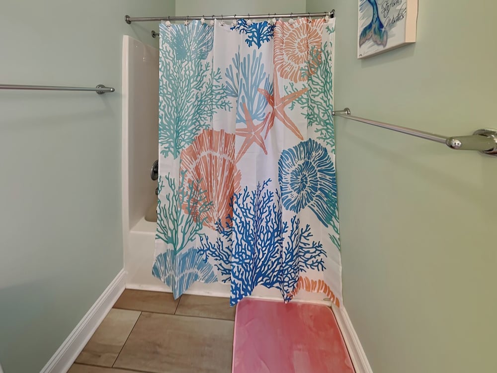 Otter Oasis by Topsail Realty