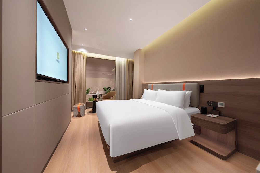 World Hotel Hualian Shoppin Plaza branch