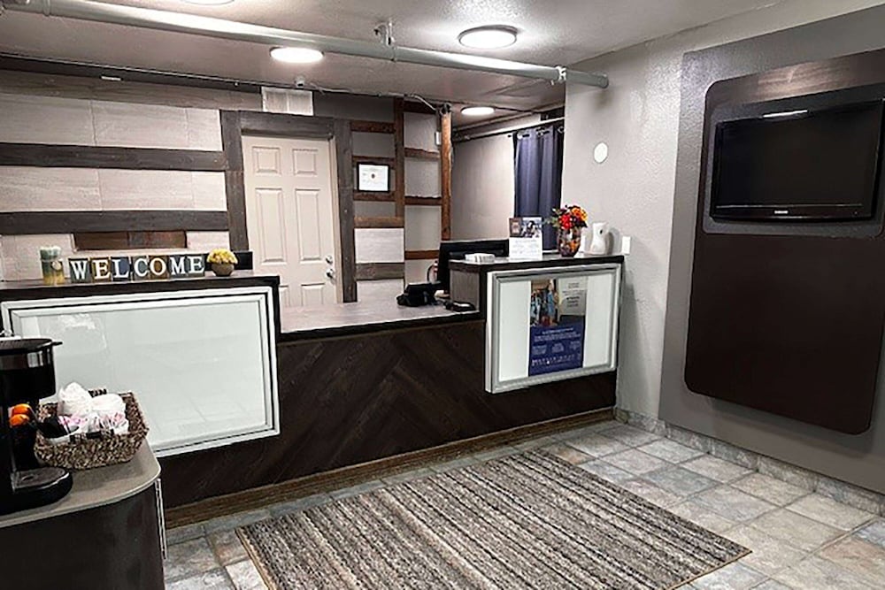 Studio City Suites, A Travelodge By Wyndham