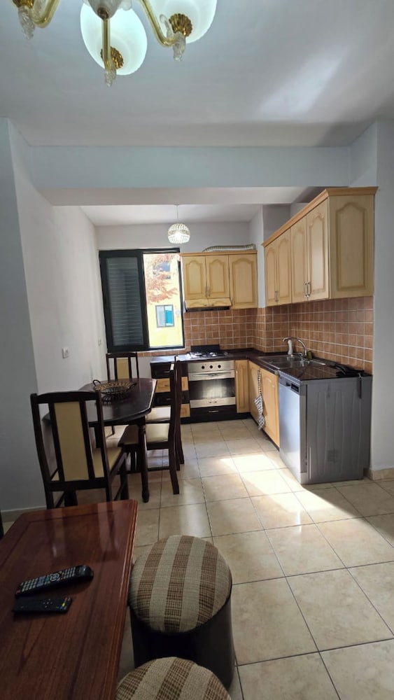 Tirent Apartment - Cozy Bedrooms Stay by Golem Beach.
