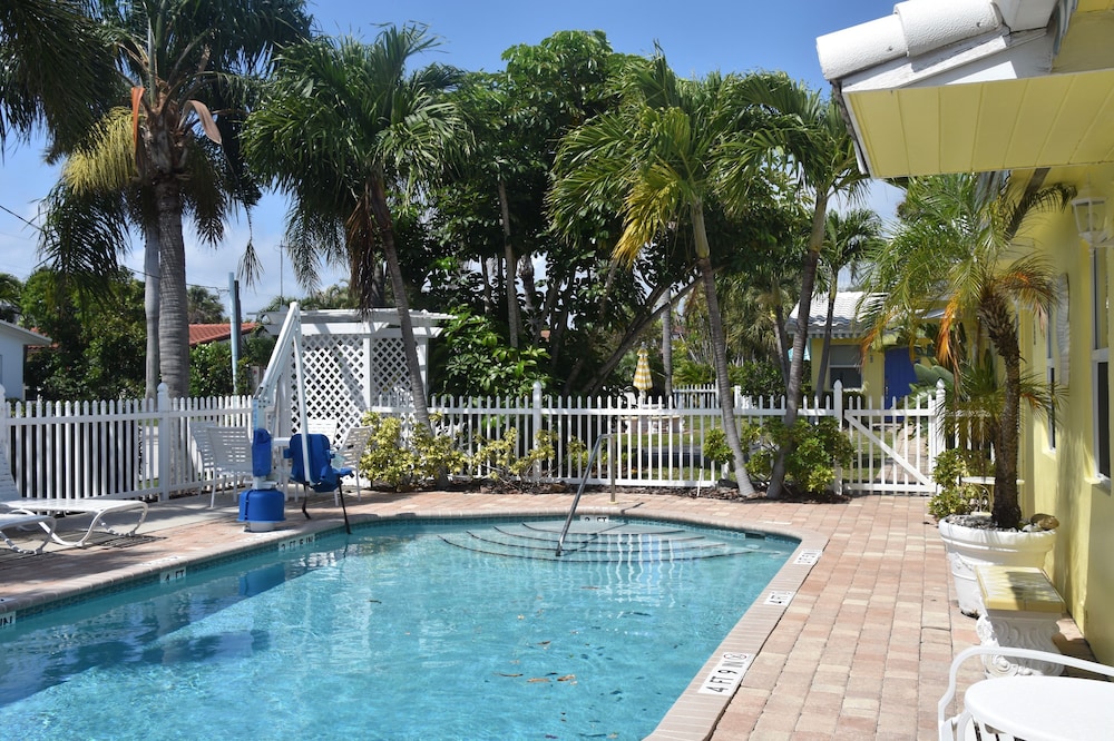 Bahama Beach Club of Pompano