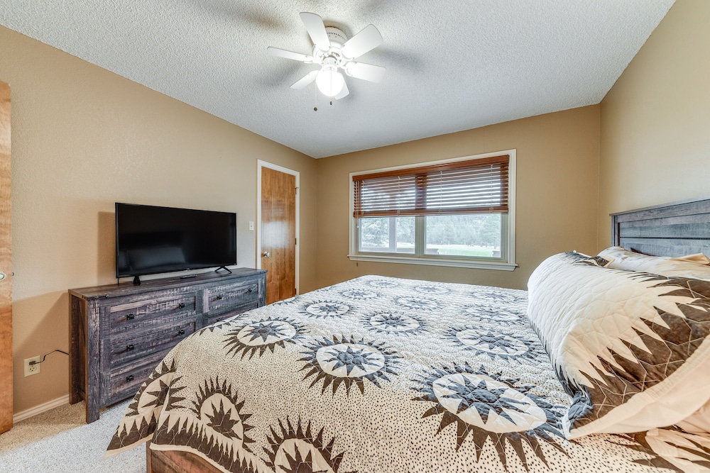 Pet-friendly Ruidoso Cabin w/ Deck, Near Alto Lake view 3